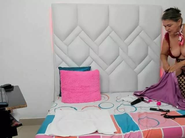 MatureNewbie on BongaCams 