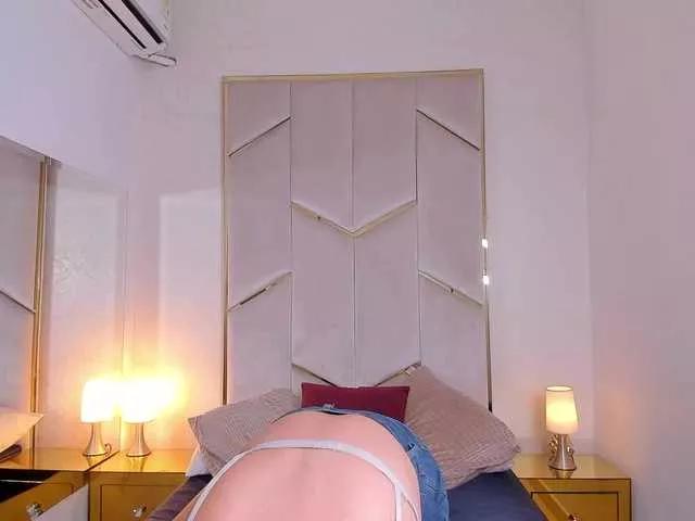 Maya-Foxx1 on BongaCams 