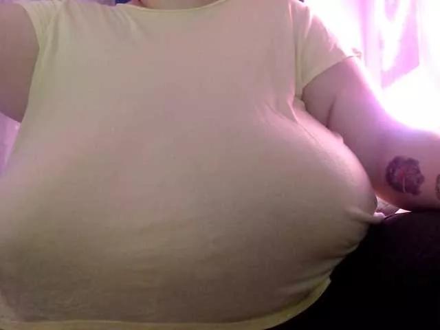 Mayabigtitss on BongaCams 