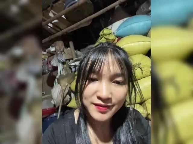 Melyy22 on BongaCams