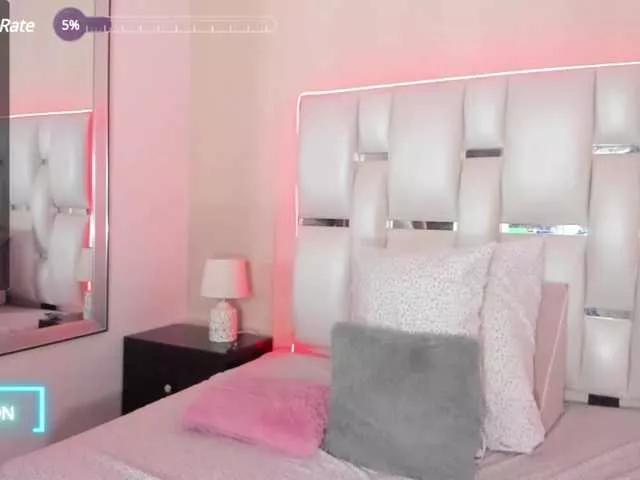 Mia-Castle on BongaCams 