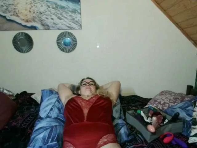 MilfBerthena on BongaCams