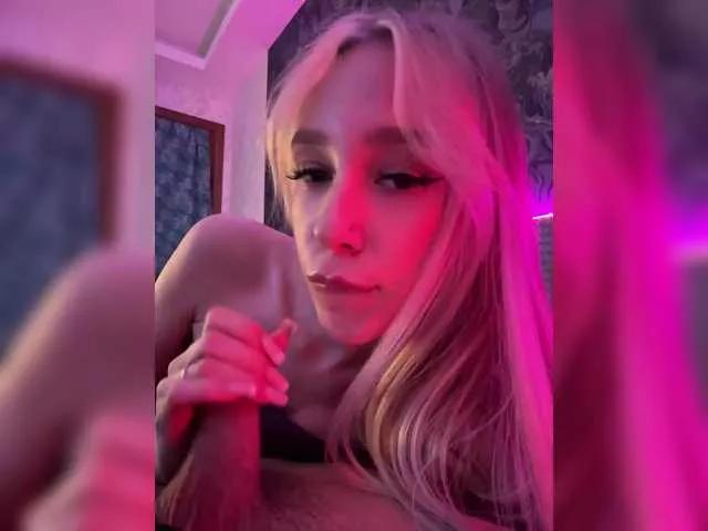 millemimi on BongaCams 