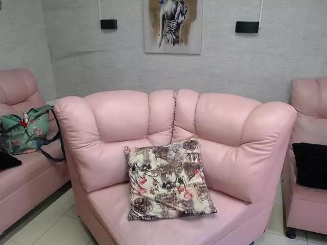 Offline misspenelopenipples on BongaCams