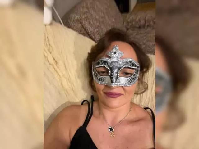 Offline molly-38 on BongaCams