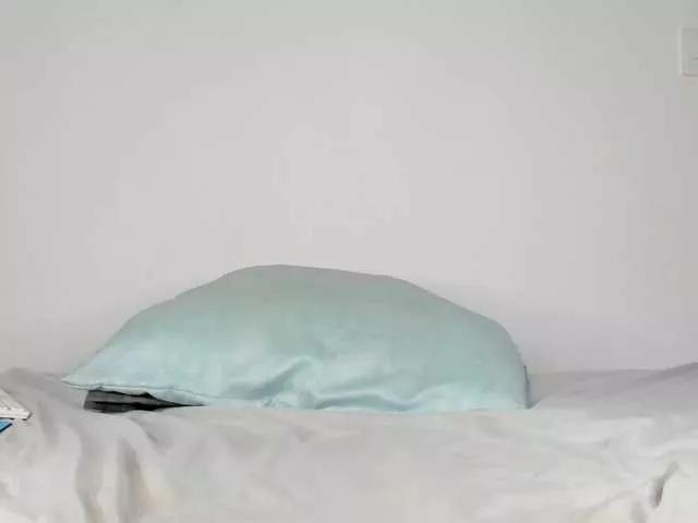 Offline Mollys-Charm777 on BongaCams