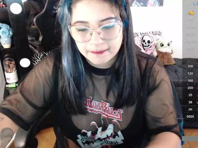 Mollyshake11 on BongaCams 