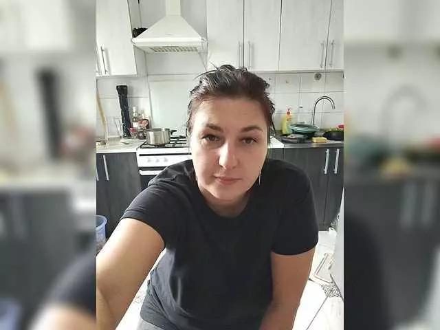 Offline MonicaMilf on BongaCams