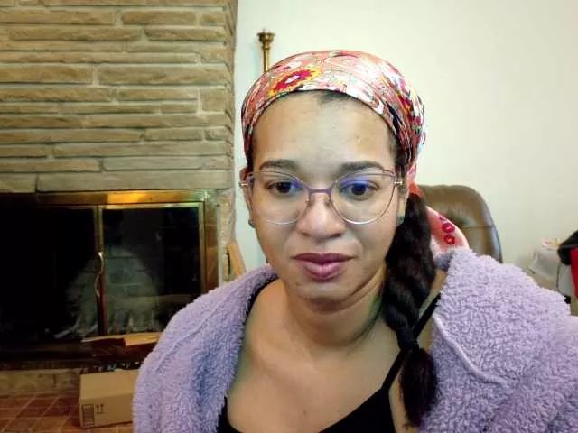 Offline Moranguh on BongaCams