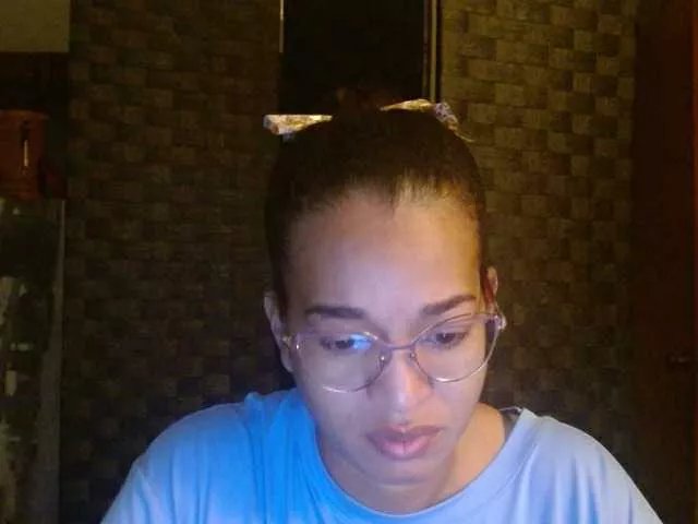 Offline Moranguh on BongaCams