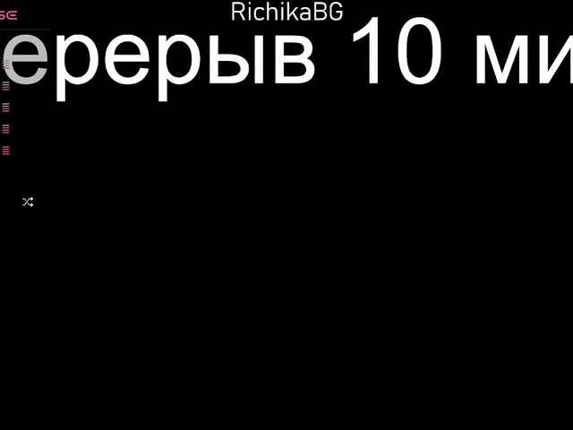 Offline MossiPolli on BongaCams