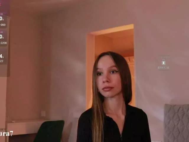 MsAura on BongaCams