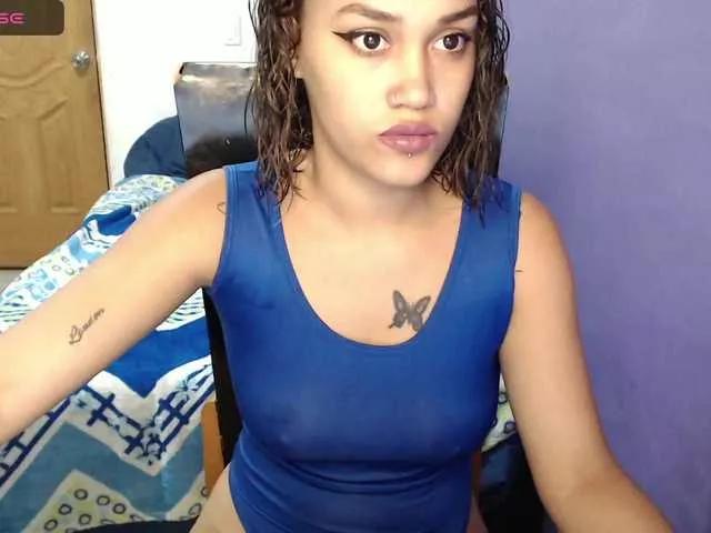 Naely-lewiss on BongaCams 