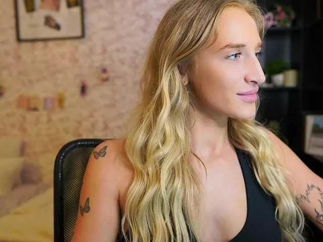 Freechat NicoletteShea01 on BongaCams