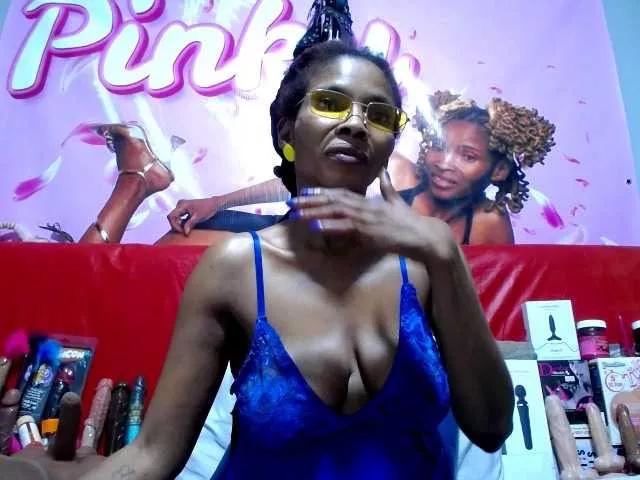 Offline Ntombie on BongaCams