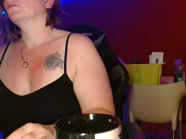 Petitoiseaucoquine on BongaCams 