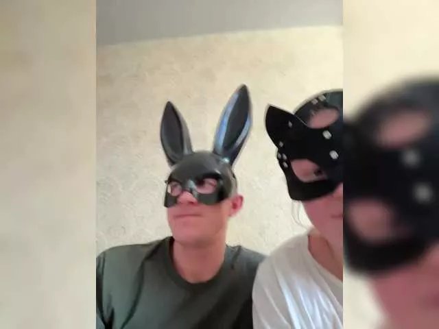 Offline Pisusha122 on BongaCams