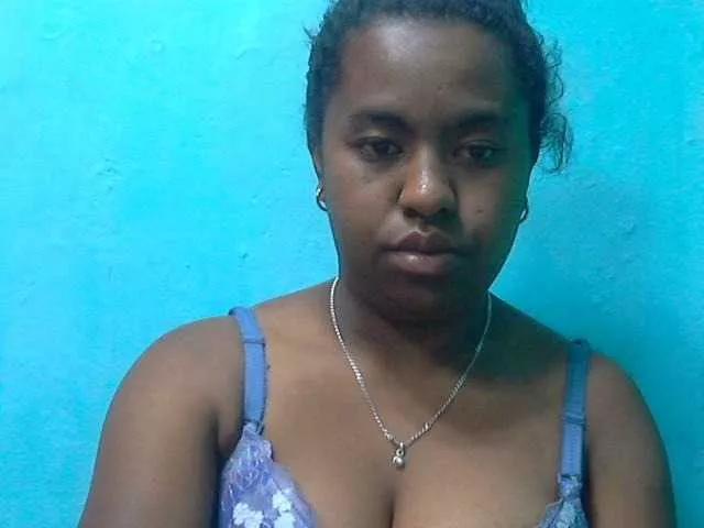 Offline Queencamie on BongaCams