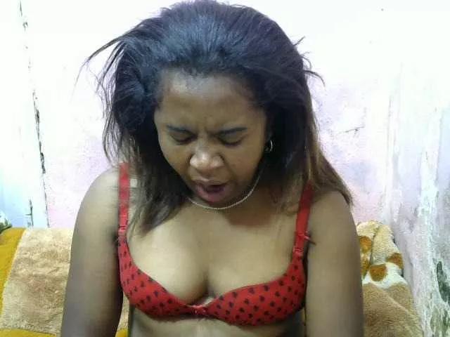 Offline Queencamie on BongaCams