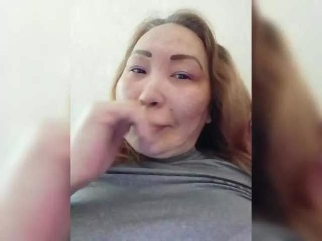Qweentis on BongaCams 