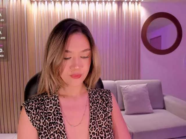 RebeccaHudson on BongaCams