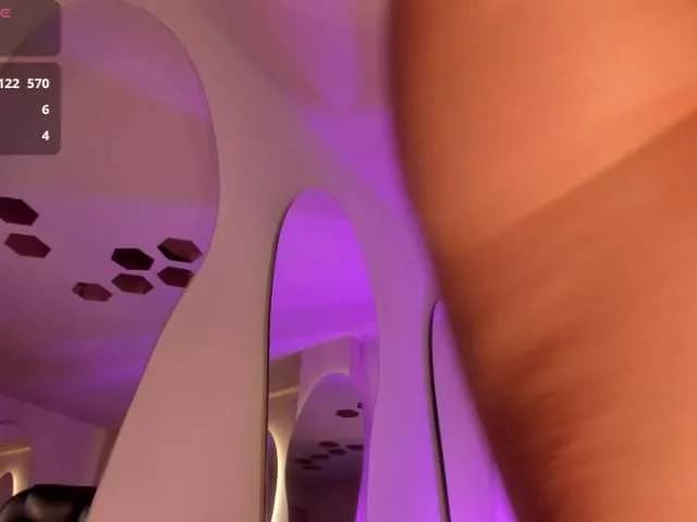 RebeccaHudson on BongaCams