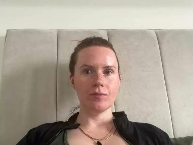REDHEADROSIE on BongaCams 