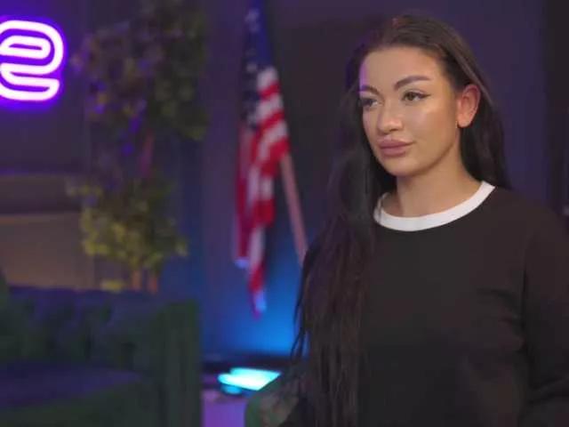 RheaSinn on BongaCams 