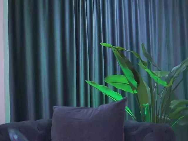 RheaSinn on BongaCams 