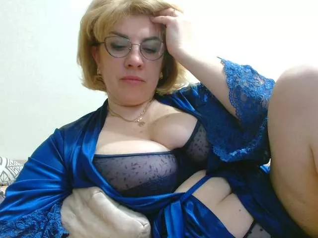 rosewind8 on BongaCams 