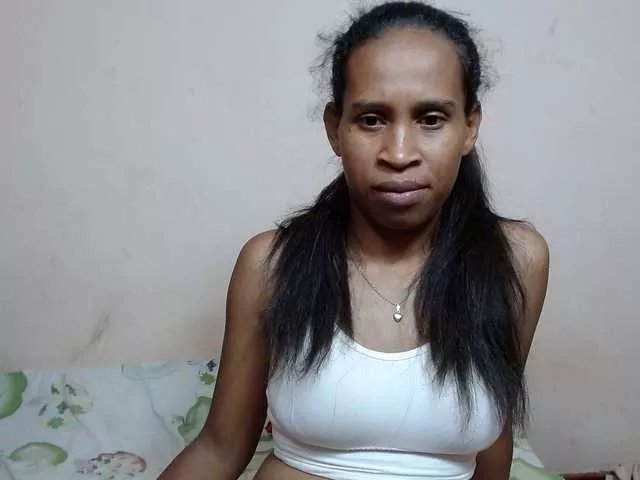 Offline Rsylvia1 on BongaCams