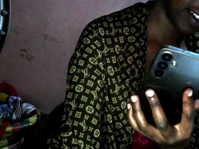 Runningwater — your Majesty is looking for a slave ...wanna lick my feet or get punished dogggy 