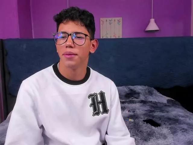 RyanPricee on BongaCams 