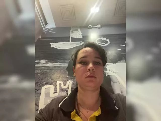 Offline SaliiOnli on BongaCams