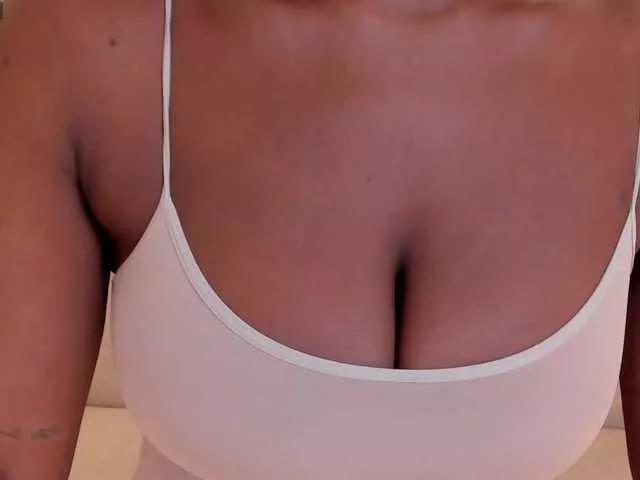 SavannahStorm on BongaCams 
