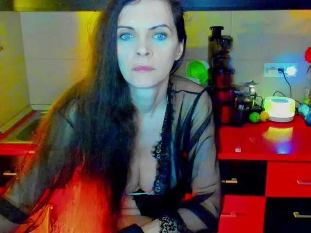 SexQueen11 on BongaCams 