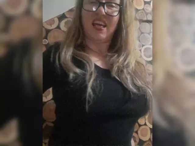 Sexynomad01 on BongaCams 