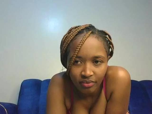 Offline shanizz001 on BongaCams