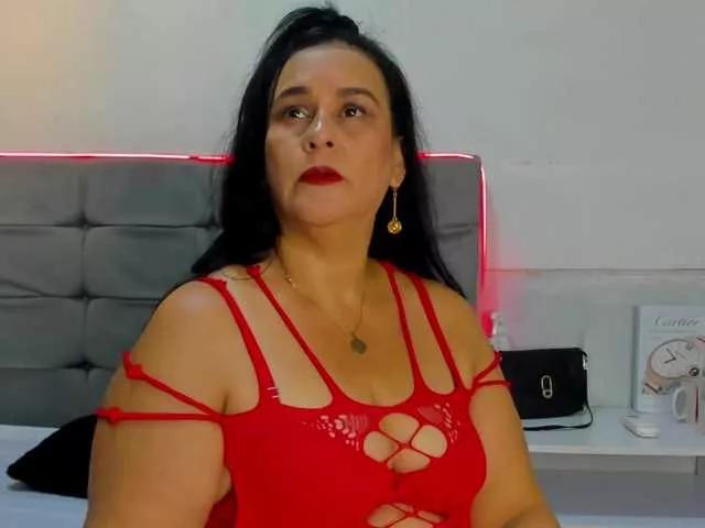 sharlott-bbw on BongaCams 