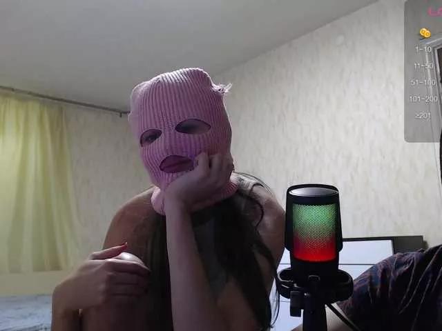 ShowMaskGoOn on BongaCams