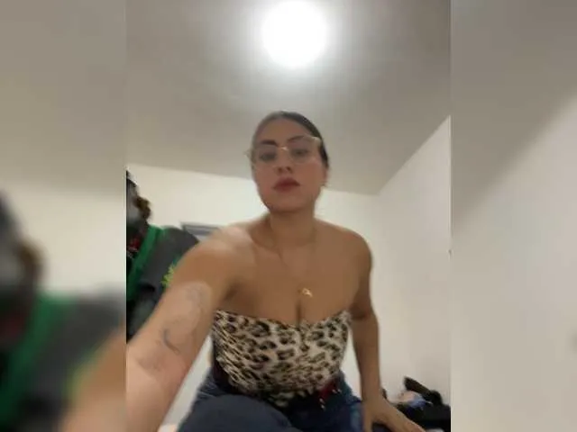 SidneyRoux — Welcome to my playful paradise! I'm a tiny flirt ready to tease, dance, and make you smile  Make me fun with my tipmenu  Fav tips: 11-111-222