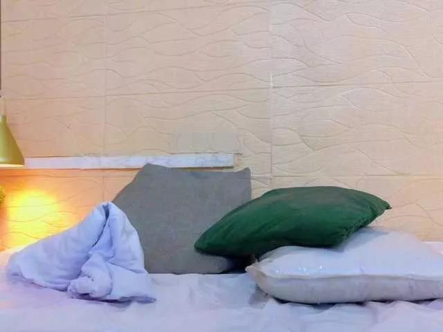 Freechat Slim-chocobar18 on BongaCams