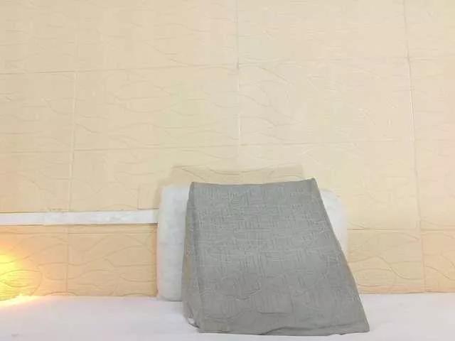 Freechat Slim-chocobar18 on BongaCams