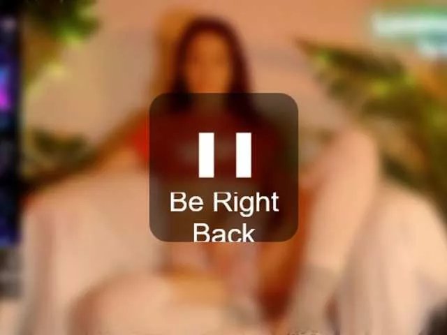 Offline smallestgirlinchat01 on BongaCams