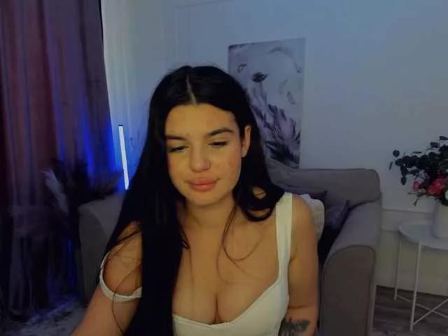 SnowingWinter on BongaCams