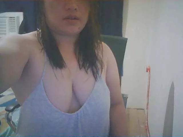 soffia-mae on BongaCams 