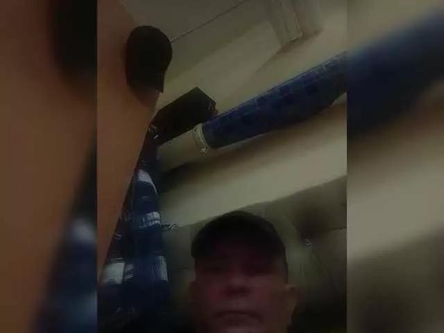 Offline solder-3 on BongaCams