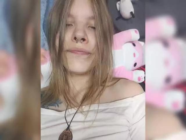 Offline SquirtWave on BongaCams