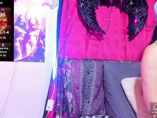 staacy37 on BongaCams 