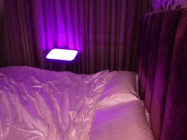 SunnyLuxe on BongaCams 